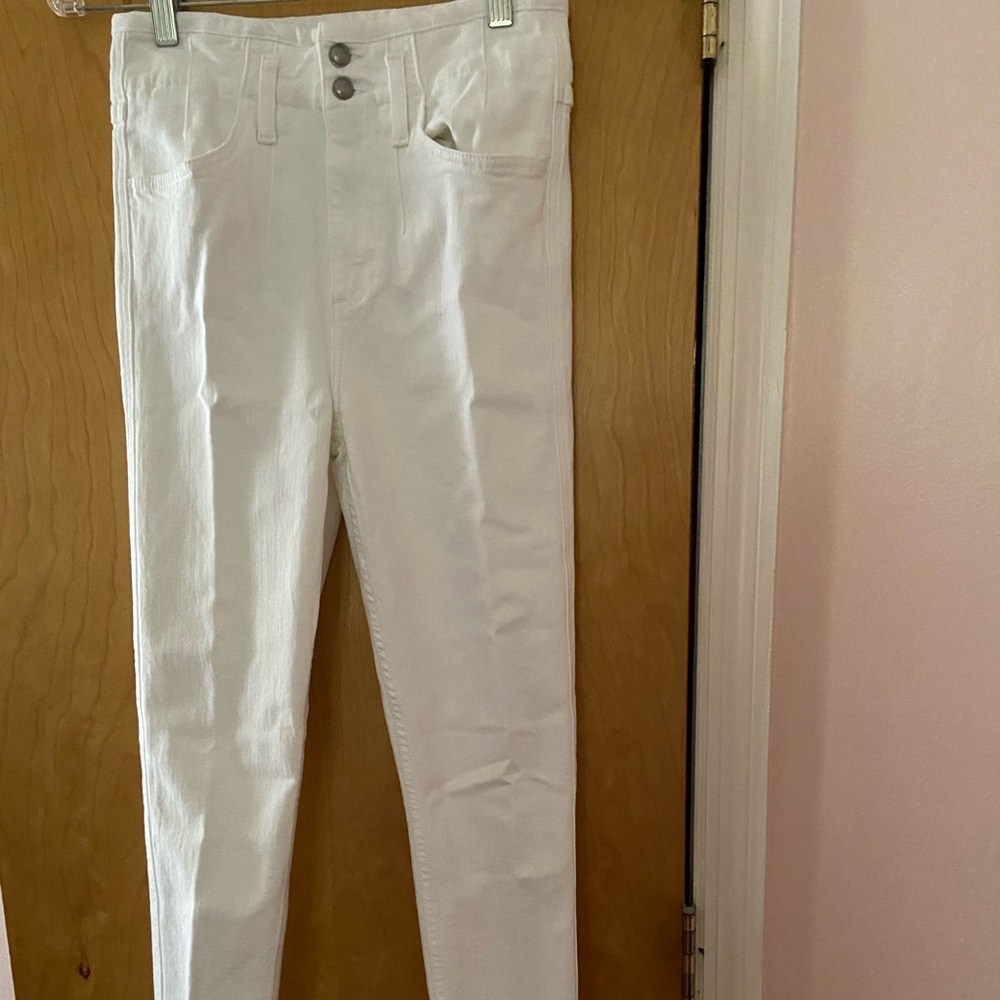 Rag&bone skinny jeans in white with 2 button detail at waist